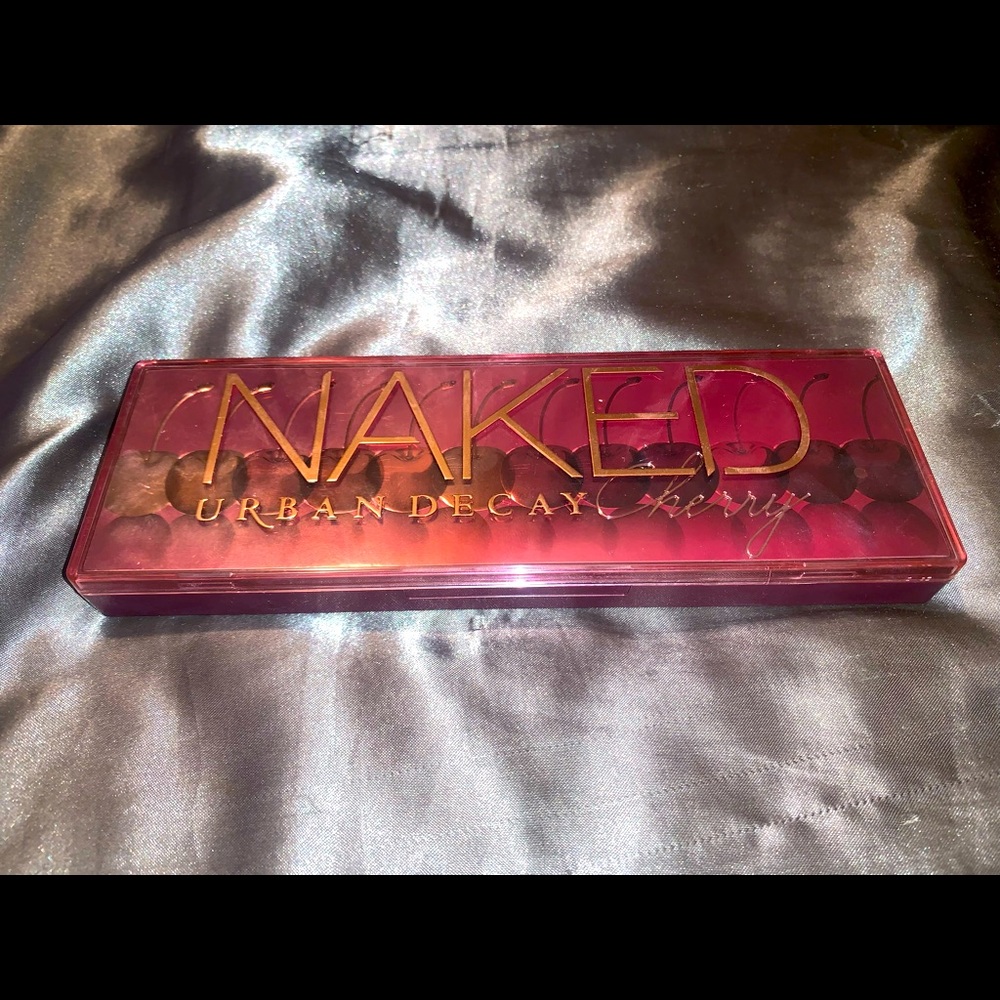 Urban Decay NAKED Cherry Eyeshadow Palette